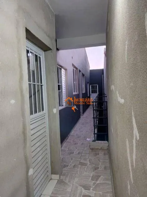Imagem Sobrado com 4 dormitórios à venda, 312 m² por R$ 636.000,00 - Jardim Presidente Dutra - Guarulhos/SP