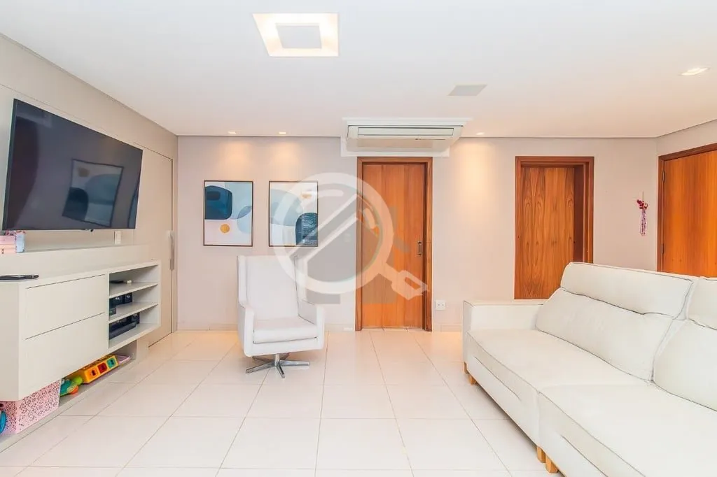 Imagem Apartamento semimobiliado, de 3 dormitórios, sendo uma suíte com closet, living configurado para 2...