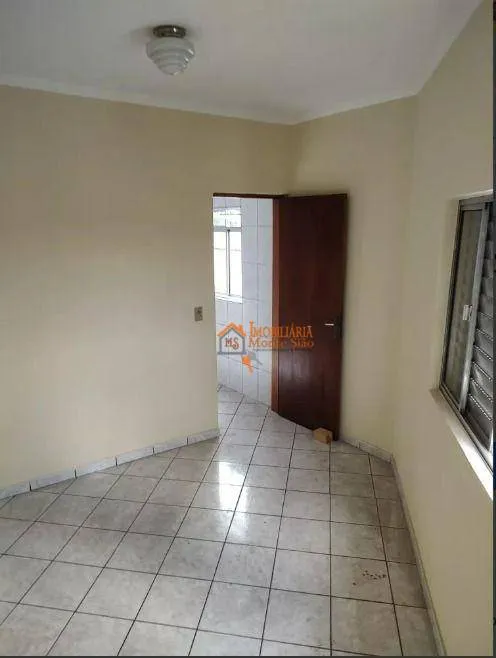 Imagem Sobrado com 9 dormitórios à venda, 220 m² por R$ 1.325.000,00 - Cidade Soinco - Guarulhos/SP