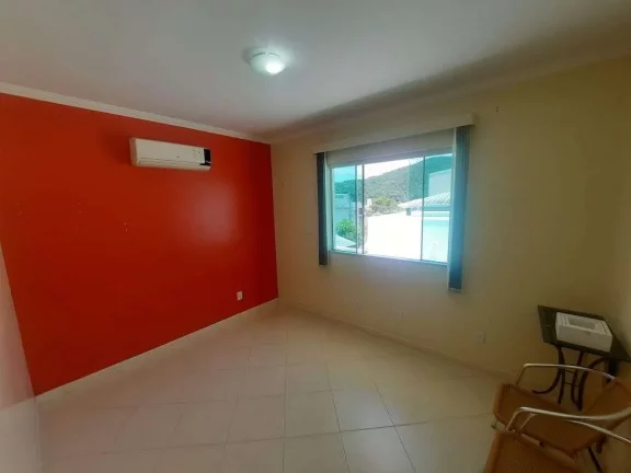 Imagem Casa 188 m2, 4 Dormitórios, 1 Suíte, Pedra Branca, Palhoça/SC