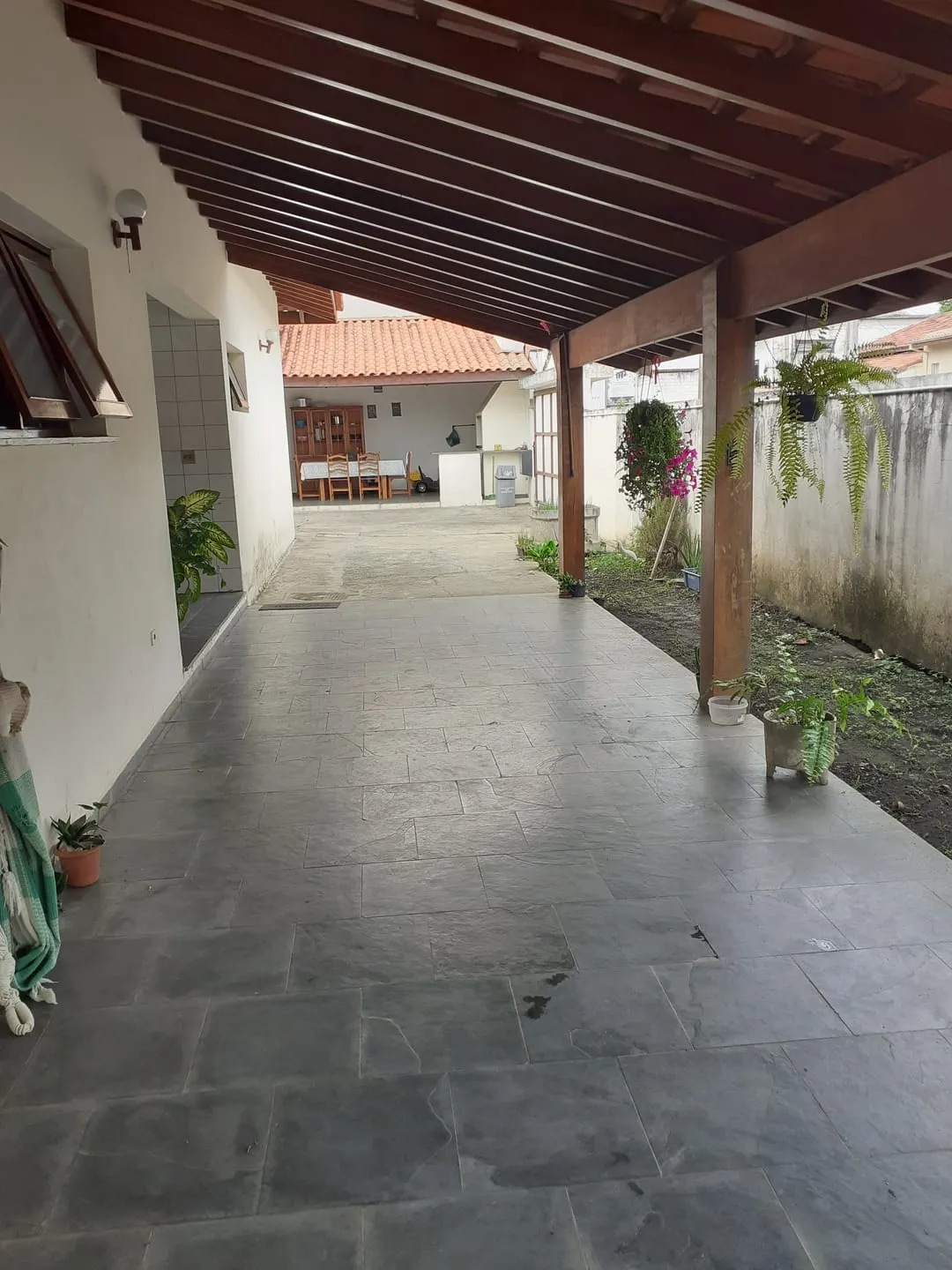 Imagem Casa à venda 3 Quartos, 2 Suites, 3 Vagas, 348M², Parque São Domingos, Pindamonhangaba - SP
