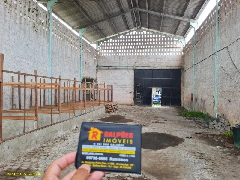 Imagem Galpão para Venda em DUQUE DE CAXIAS, Vila Maria Helena, 2 banheiros