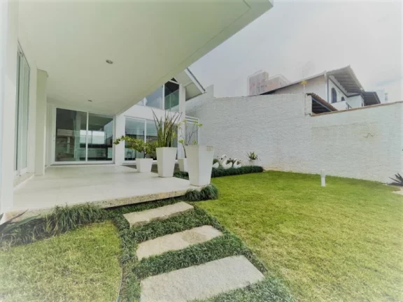 Imagem Casa à venda em Balneário Piçarras, Centro, com 3 quartos, 387m2