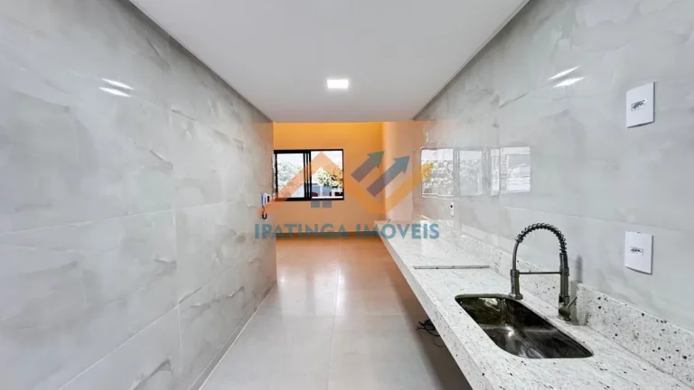 Imagem Casa deslumbrante de 3 dormitórios, sendo 2 suítes e 1 com closet, à venda no charmoso bairro Bom Retiro em Ipatinga!