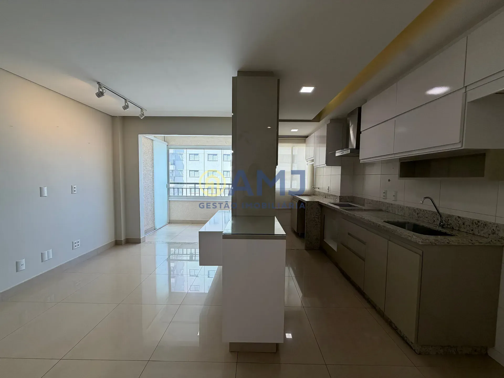 Imagem APARTAMENTO À VENDA | OPORTUNIDADE - PRAÇA SUDOESTE | VILA LUCY