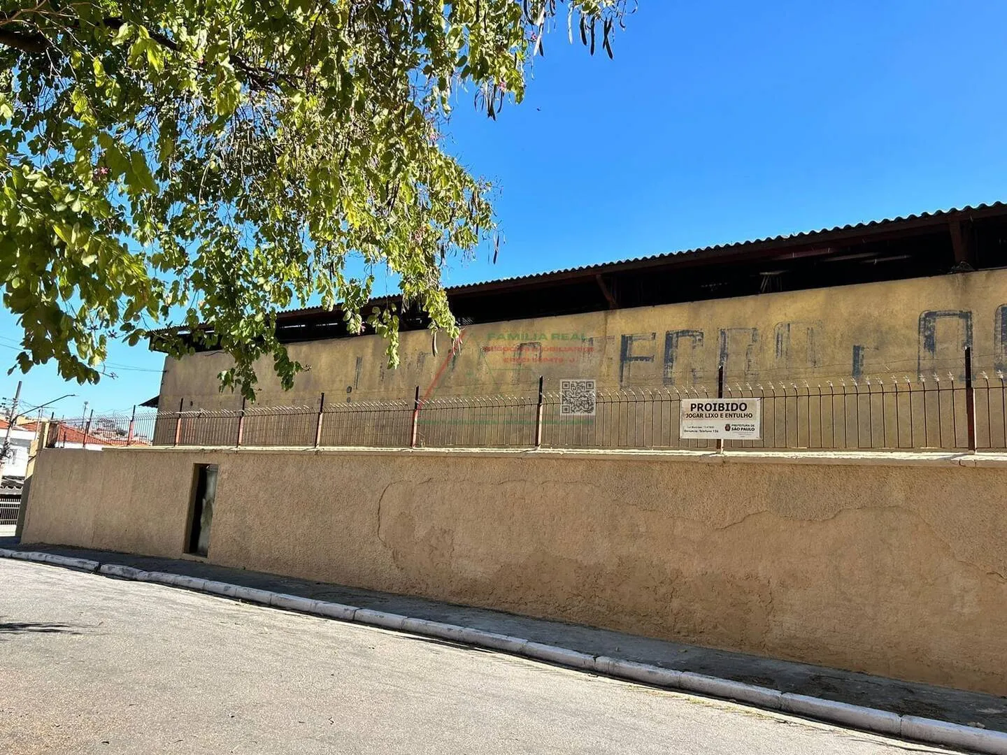 Imagem Galpão à Venda, na Vila Mesquita, com 1.800m² de Área Construída e 08 Vagas