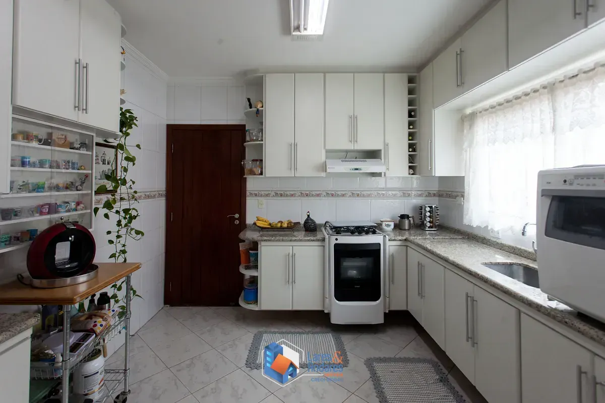 Imagem Sobrado para venda em Pirituba com 4 quartos, sendo 2 suítes, 242m²