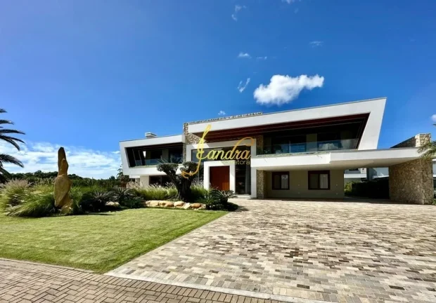 Imagem Magnífico sobrado Velas da Marina