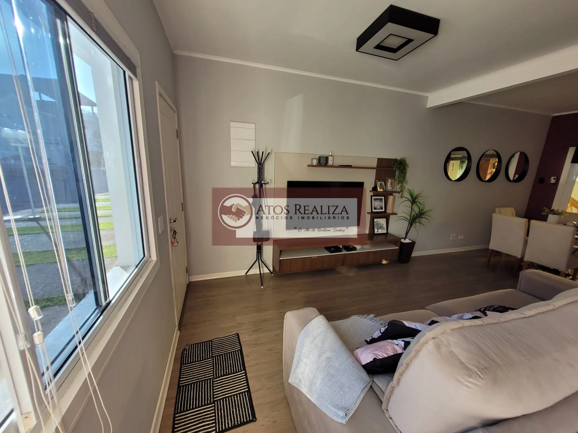 Imagem Se você está procurando um imóvel que reúna conforto, sofisticação e praticidade, essa casa em Rio Bonito - São Paulo é a escolha perfeita para você! Com 2 dormitórios e 1 suíte, essa casa é ideal para quem busca um espaço amplo e aconchegante para acomod