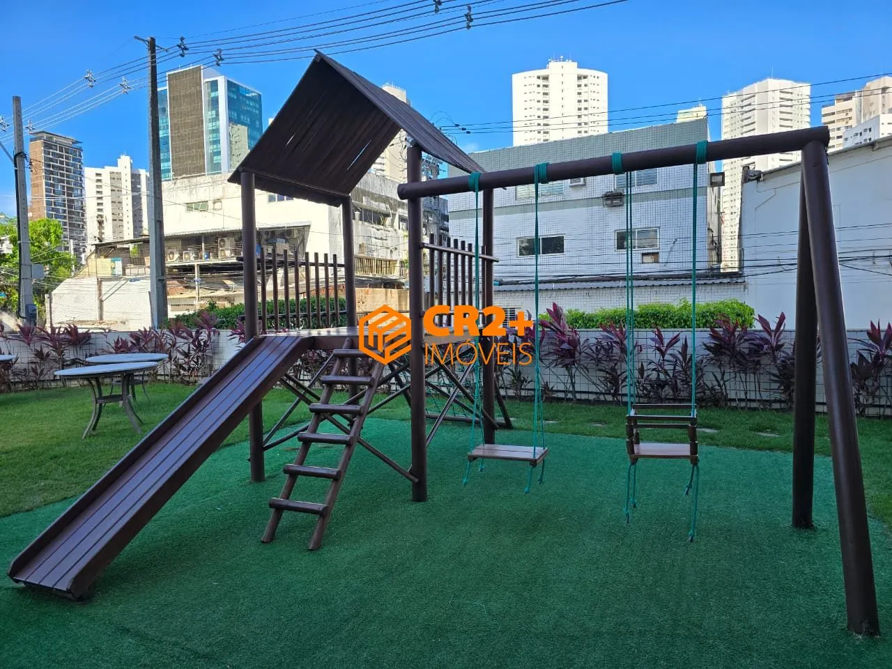 Imagem Vendo Apartamento atrás da Casa dos Frios em Boa Viagem com 102m²