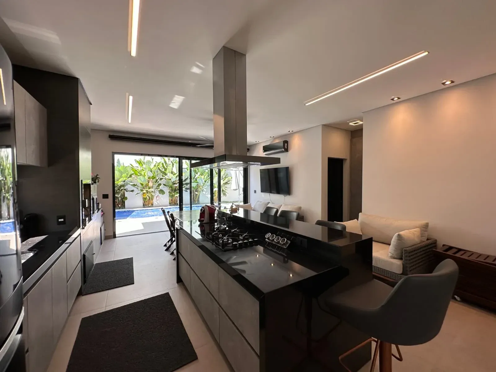 Imagem Casa de Condomínio com 4 Quartos à Venda, 300 m² em Medeiros - Jundiaí