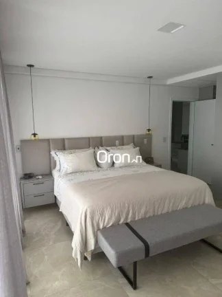 Imagem Sobrado mobiliado com 3 dormitórios à venda, 220 m² por R$ 2.400.000 - Jardins Versalhes - Aparecida de Goiânia/GO