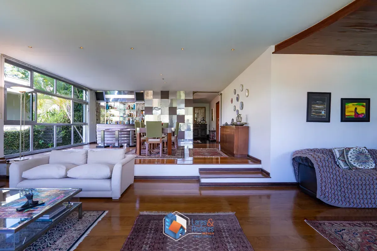Imagem Casa para venda em Jardim Guedala com 4 quartos, sendo 2 suítes, 483m²