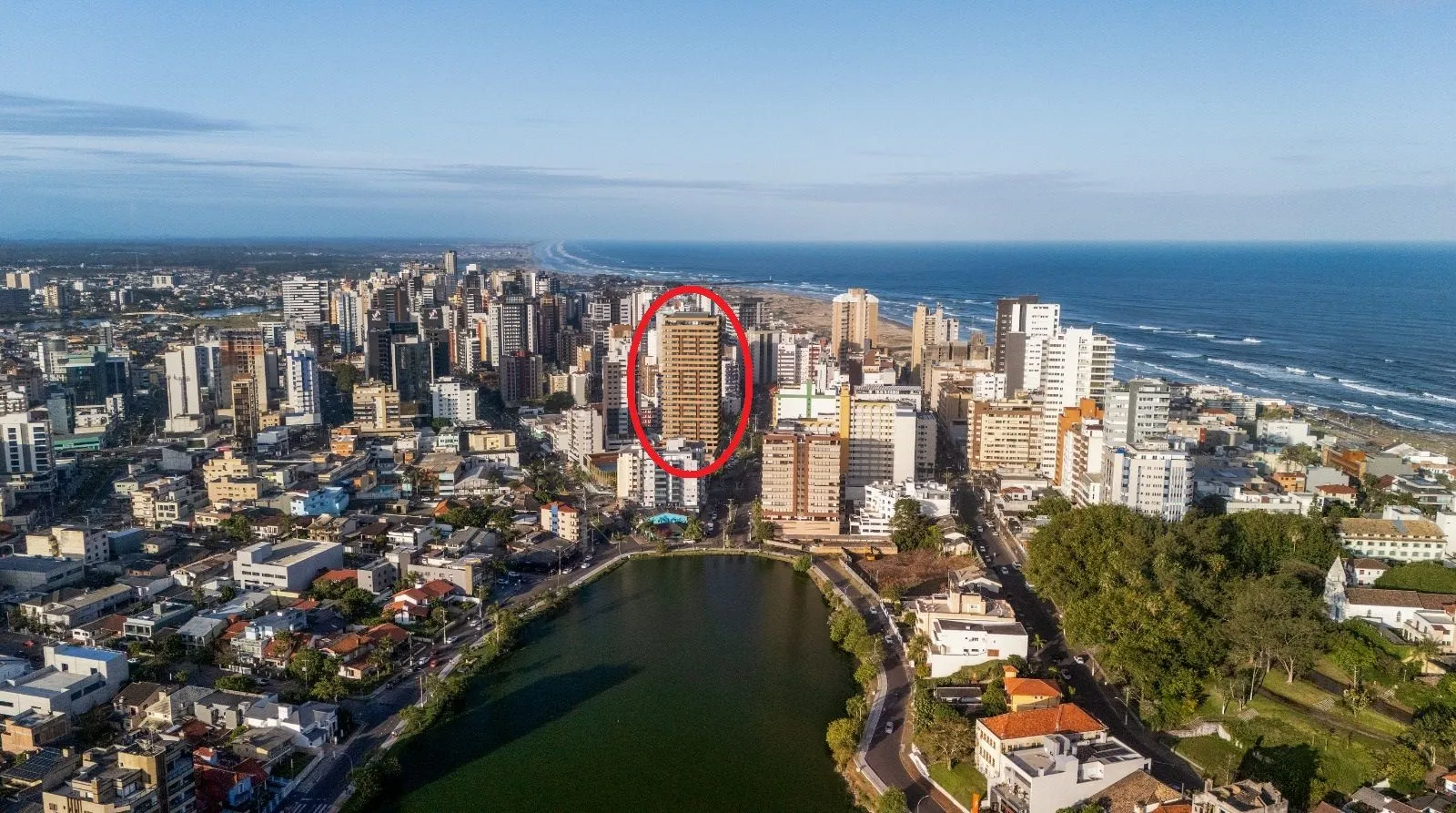 Imagem Apartamento à venda em Torres, Centro, com 2 quartos, 98.5m2