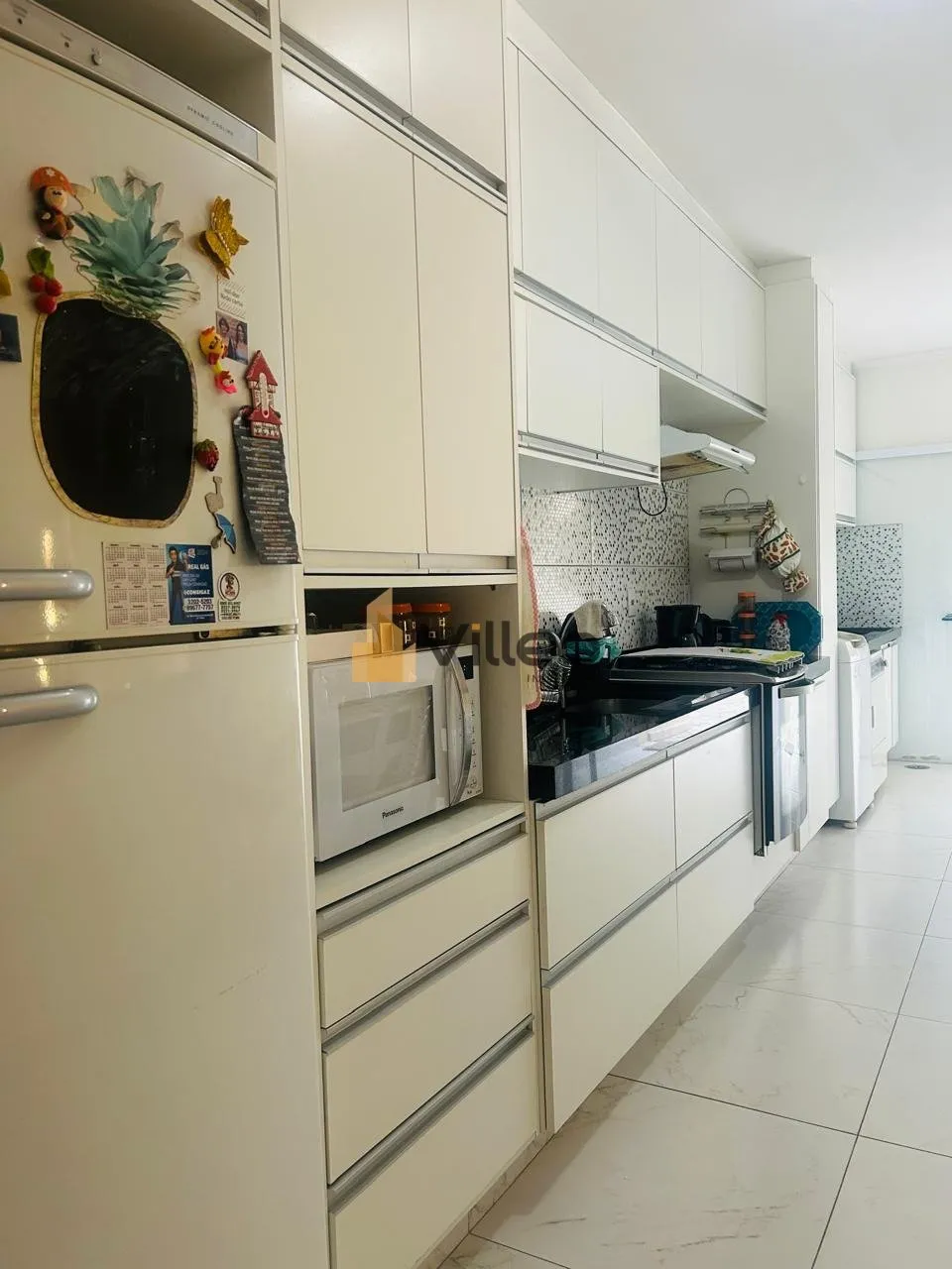 Imagem Descubra o conforto de viver em uma casa espaçosa e bem localizada!
Construída em 2013, esta linda...