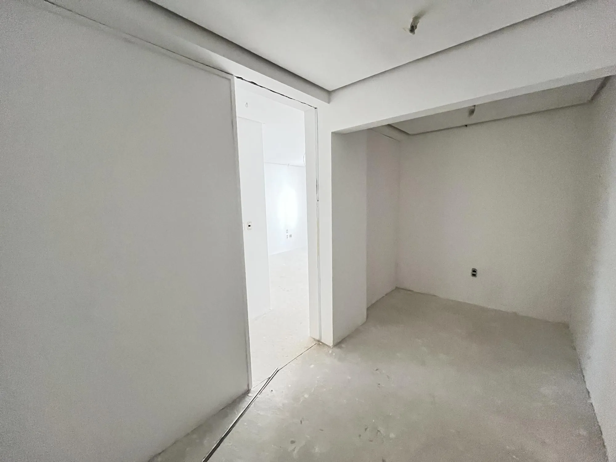 Imagem Apartamento com 3 suítes no bairro São João em Porto Alegre