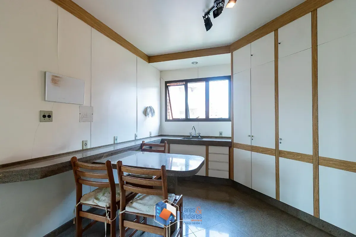Imagem Apartamento para venda em Moema com 3 quartos, sendo 3 suítes, 325m²