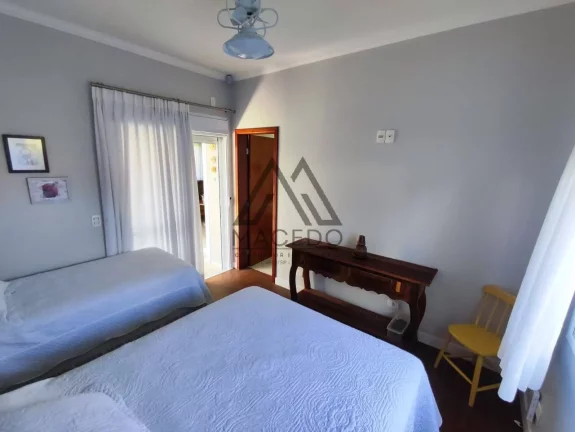 Imagem Casa Espetacular com 4 suítes Ninho Verde 1 - Encante-se com seu novo lar