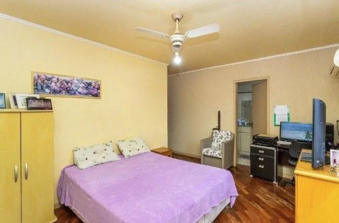 Imagem Casa com 2 dormitórios ,sendo 1 suíte para venda no bairro Tristeza em Porto Alegre/RS.