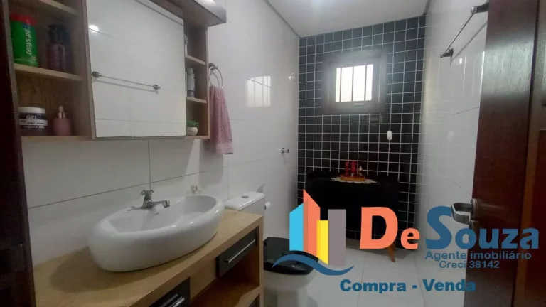 Imagem Linda residência em Bairro Humaitá!