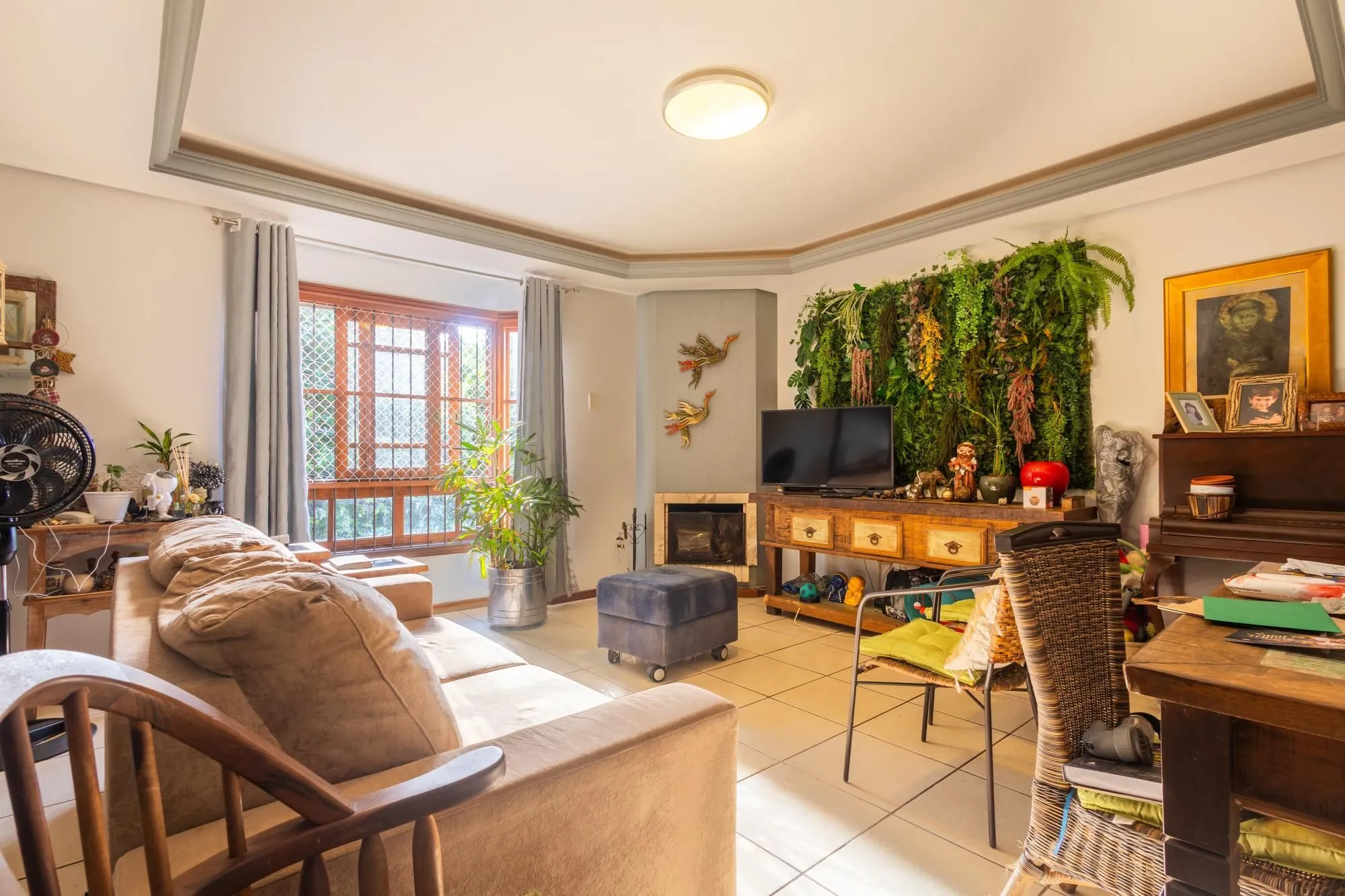 Imagem Excelente casa com 214m² privativos na Rua Dona Paulina - Bairro Tristeza!