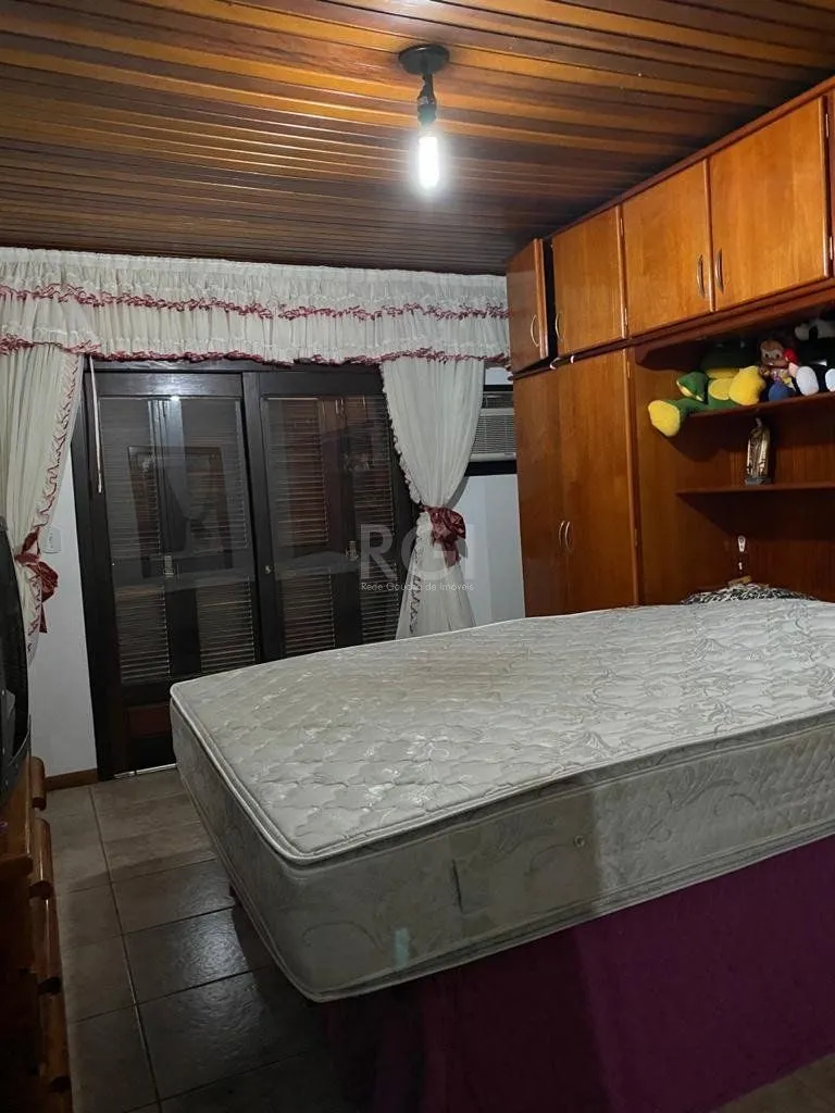 Imagem Casa para Venda - 330m², 6 dormitórios, 3 vagas - Cavalhada