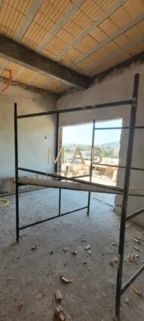 Imagem Espetacular casa à venda em Florianópolis-SC, no bairro Ingleses! 3 quartos sendo 2 suítes, 3 salas, 4 banheiros, 3 vagas de garagem, 326,00m².