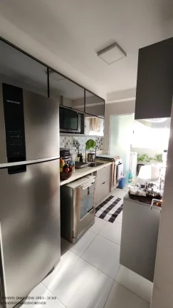 Imagem Apartamento de 2 quartos em condomínio no bairro Buraquinho, Lauro de Freitas-BA: 88m², 1 suíte, 2 salas, 2 banheiros, 1 vaga.