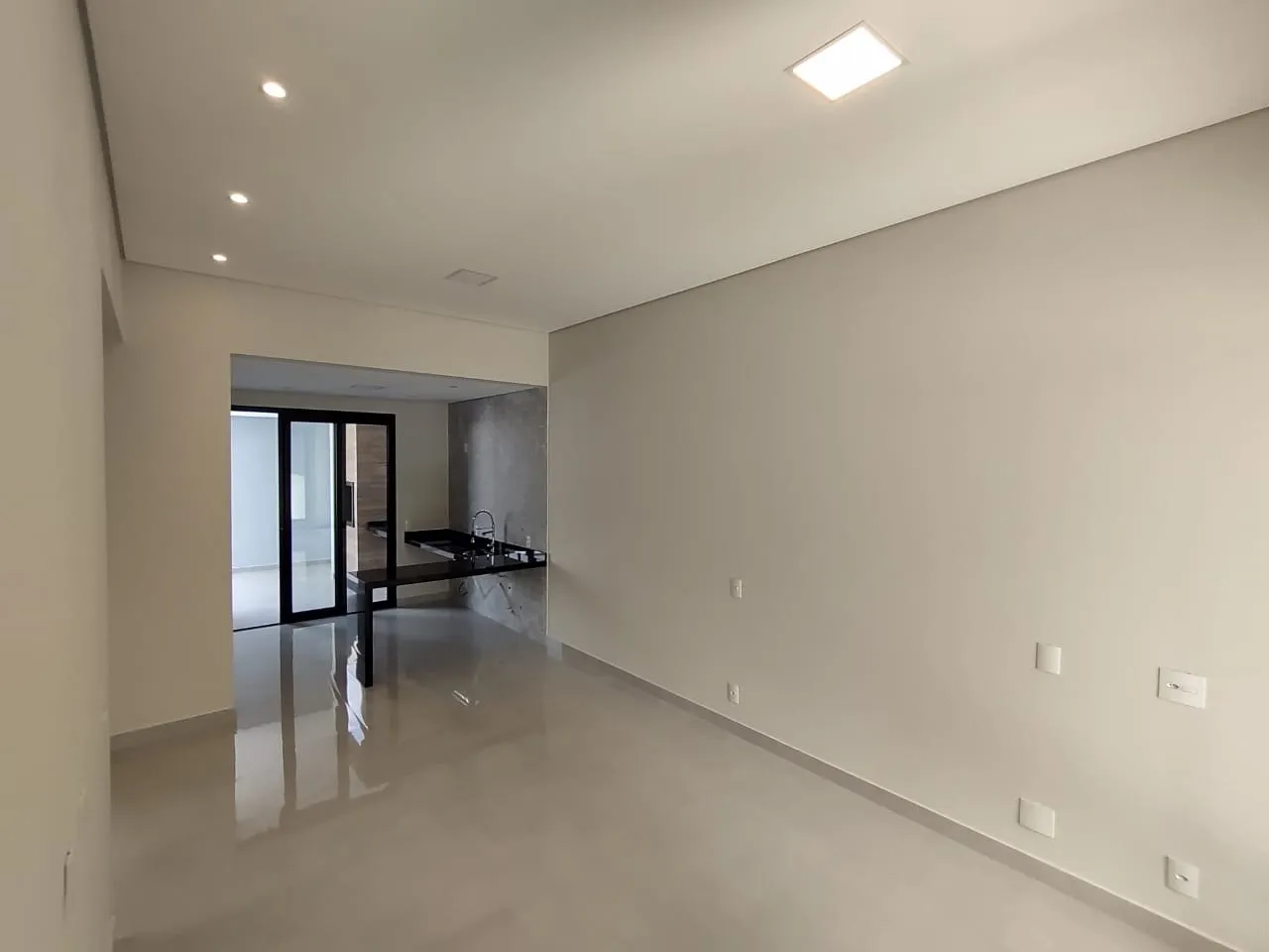 Imagem Oportunidade: Encantadora Casa à Venda no Condomínio Residencial Terras de São Francisco