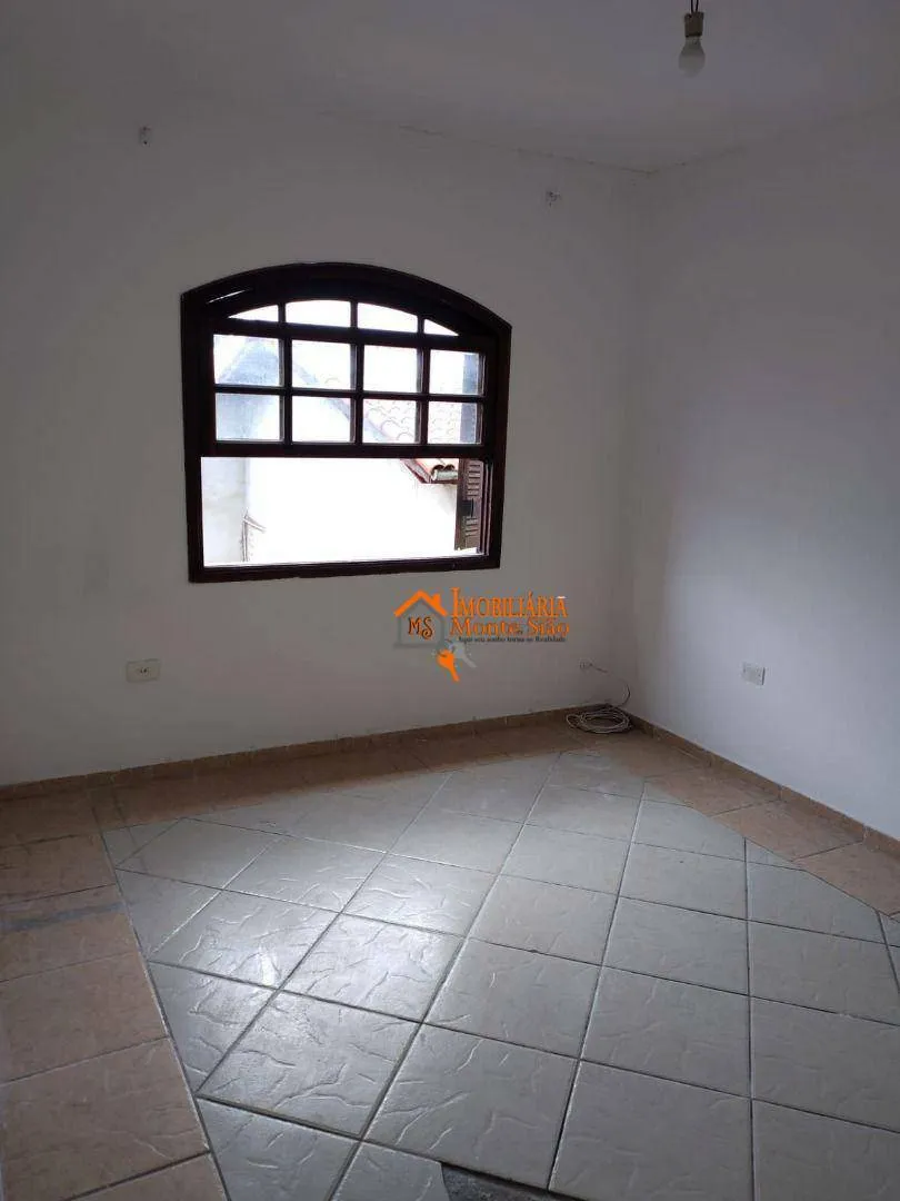 Imagem Sobrado com 3 dormitórios à venda, 200 m² por R$ 900.000,00 - Jardim Santa Clara - Guarulhos/SP