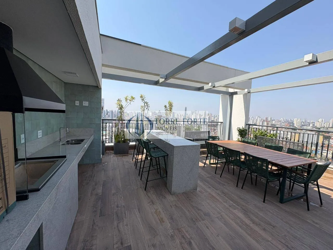 Imagem Apartamento Mobiliado com 2 Dormitórios e Varanda no Belém