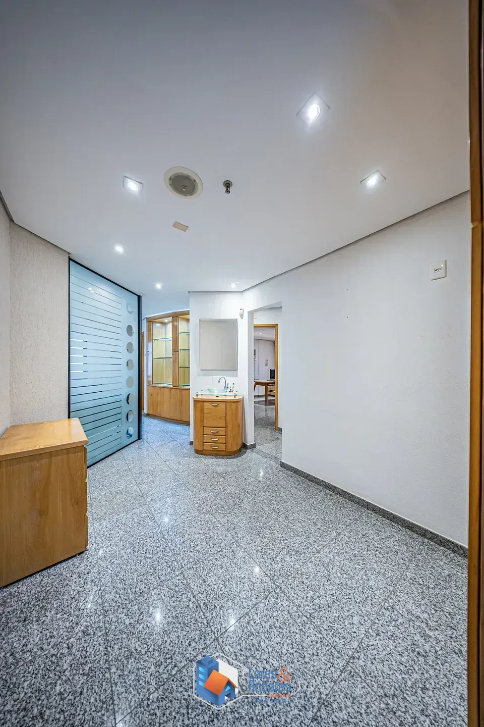 Imagem Conjunto comercial para venda em Vila Mariana, 100m²