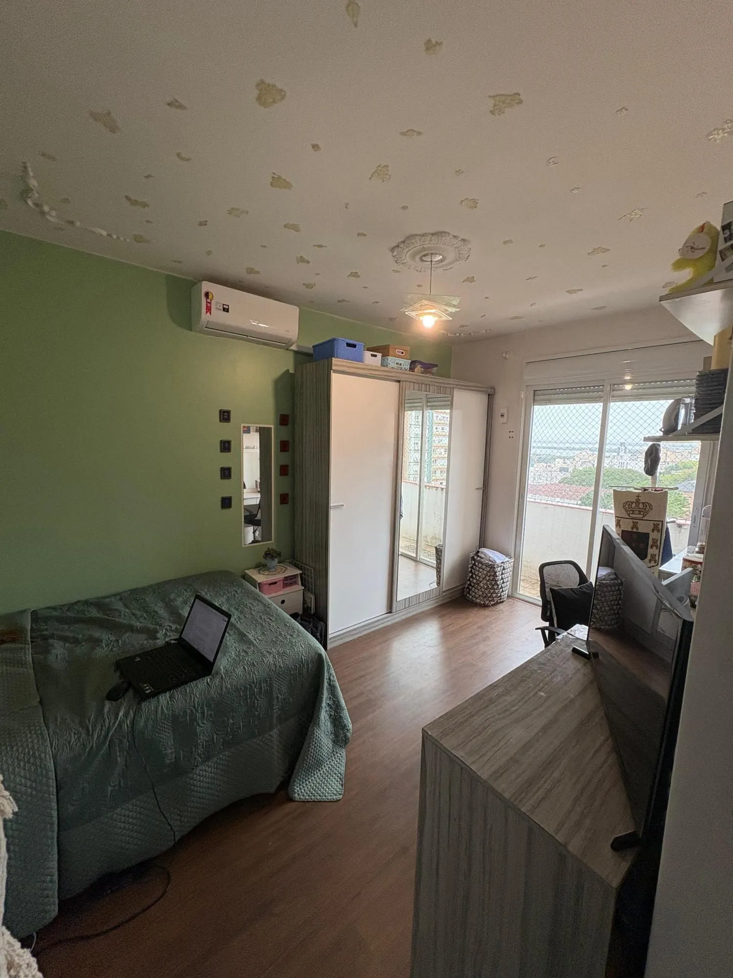 Imagem Apartamento com vista para o Guaíba com 4 quartos, portaria e elevador no Centro Histórico