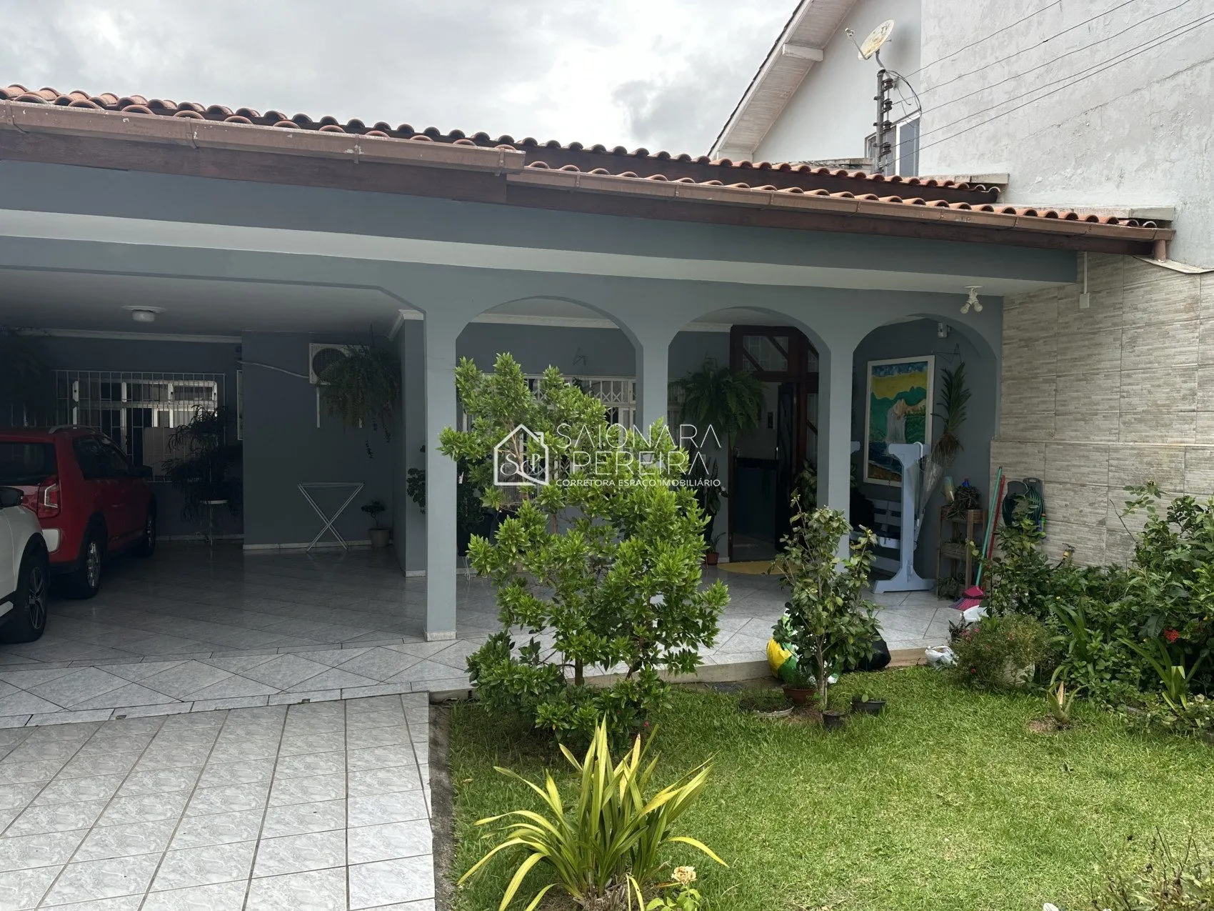 Foto do imóvel Casa com 4 dormitórios / permuta por apartamento no KOBRASOL E CAMPINAS - Me chame e saiba mais. em Rua Manoel Loureiro, 497 - Barreiros, São José - SC