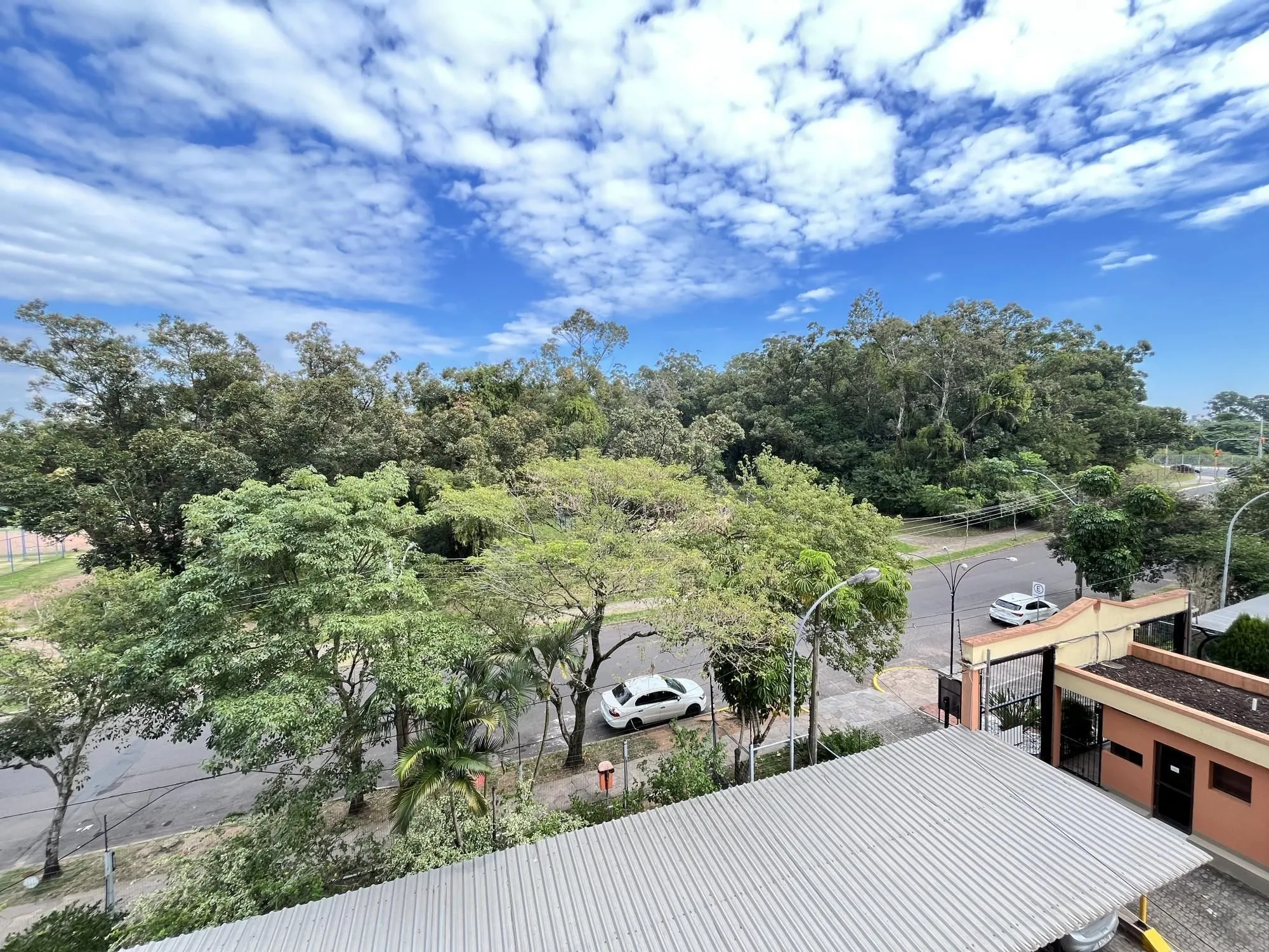 Imagem Apartamento de 2 quartos e 1 vaga de garagem no bairro Jardim Carvalho em POA/RS