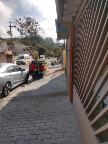 Imagem VENDA DE CASA NO JARDIM AMARAL, EM ITAQUAQUECETUBA/SP, 132m² com 02 dorm, garagem coberta e área de lazer com churrasqueira e redário. CONSULTE-NOS.