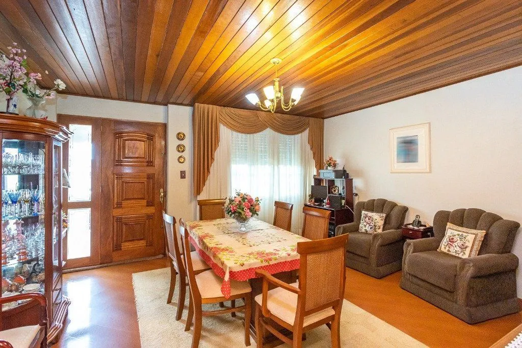 Imagem Casa Condominio para Venda - 325m², 3 dormitórios, 3 vagas - Teresópolis