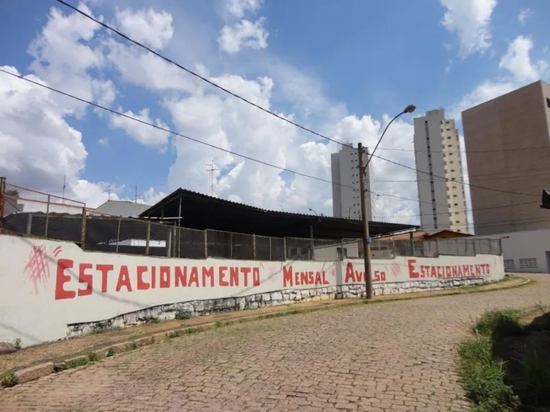 Imagem Terreno Comercial à Venda em Valinhos-SP, Vila São Sebastião - 526,00 m² de Área