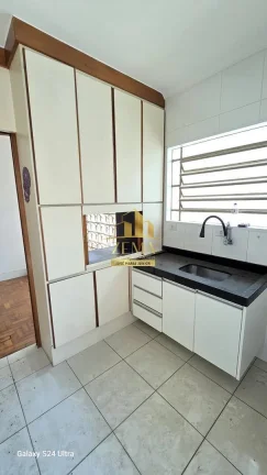 Imagem Casa Térrea 270m2, ESQUINA, COMERCIAL, 03 dorm, Sala Ampla, 02 Vgs cobertas