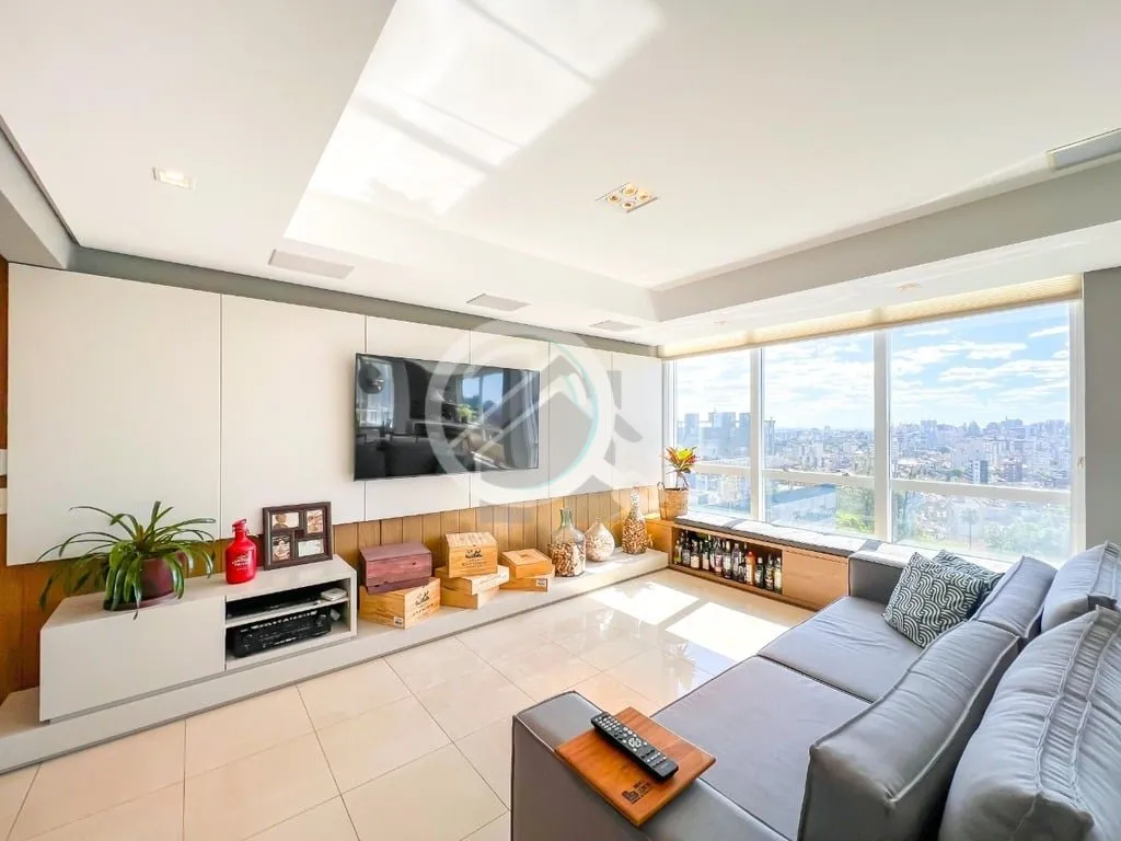 Imagem Apartamento semi mobiliado parte alta do bairro com vista! São 3 suítes todas com piso aquecidos (...