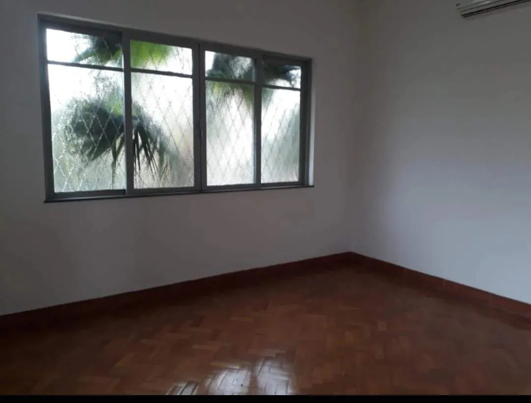 Imagem Casa para Venda em Rio de Janeiro, Campo Grande, 5 dormitórios, 1 suíte, 4 banheiros, 30 vagas