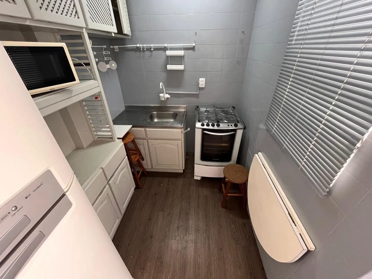 Imagem Apartamento de dois quartos e uma vaga de garagem no bairro Petrópolis em POA/RS