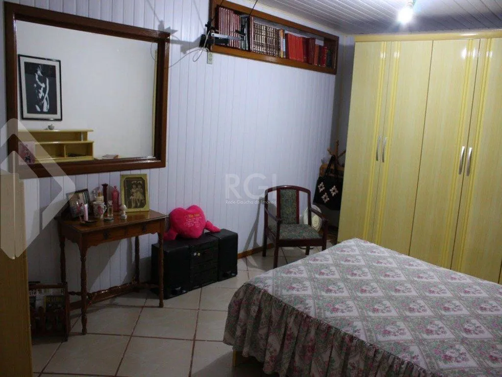Imagem Casa para Venda - 246.24m², 5 dormitórios, sendo 1 suites, 4 vagas - Rubem Berta
