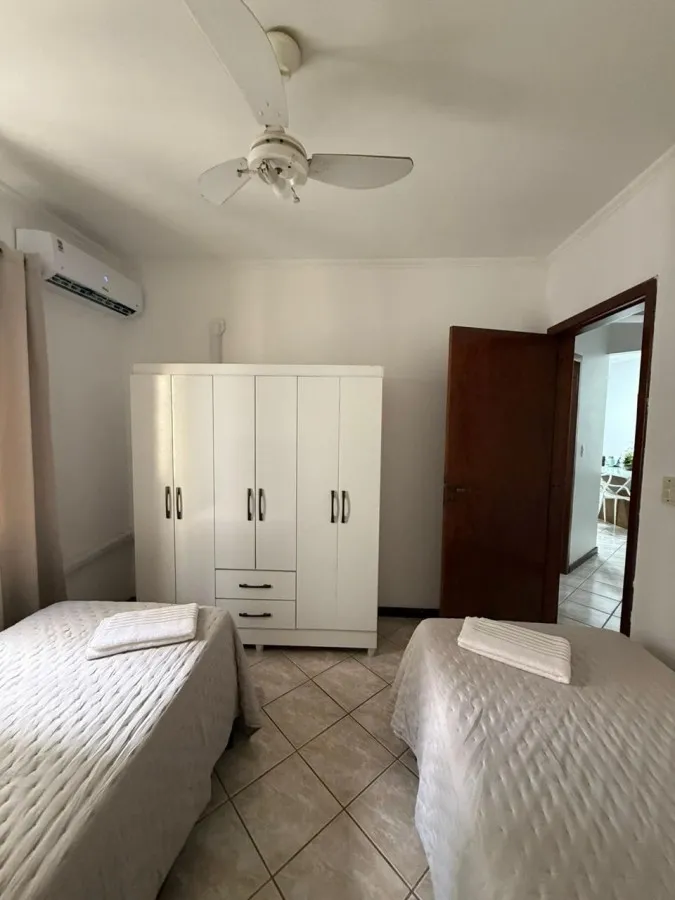 Imagem Apartamento para Venda em Itapema, Meia Praia, 3 dormitórios, 1 suíte, 2 banheiros, 1 vaga