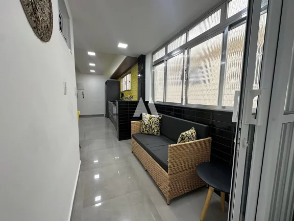 Imagem Apartamento à venda na Ponta da praia com garagem fechada!