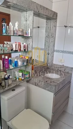 Imagem Linda Casa em Condomínio Fechado com Lazer Completo! Você e sua família merecem viver com conforto, segurança e qualidade de vida! Apresentamos esta charmosa casa de 3 dormitórios, localizada em um dos melhores condomínios da região!