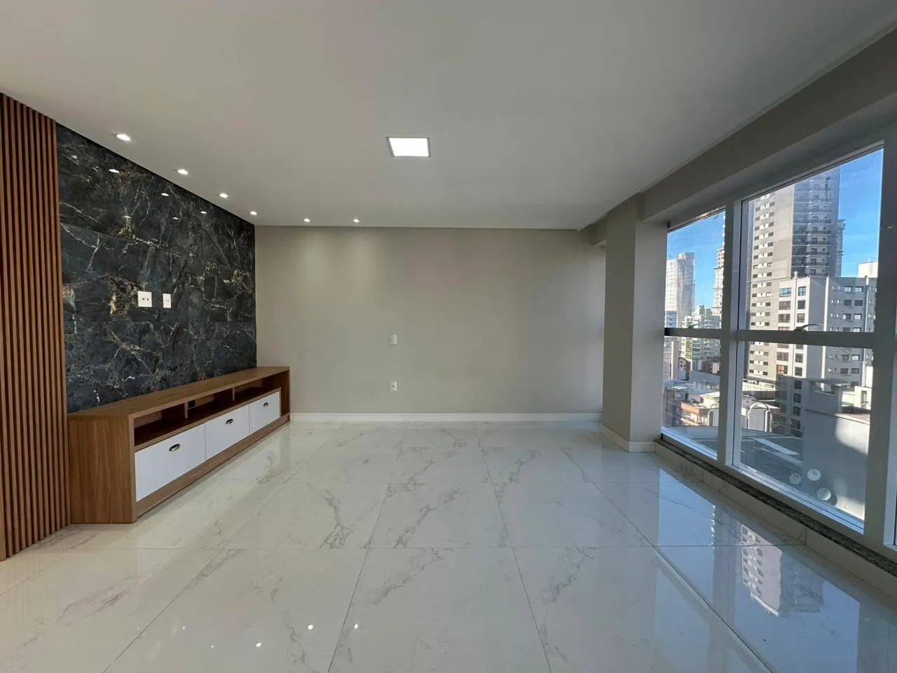Imagem Apartamento à venda com 125m2 por R$ 2.010.000,00