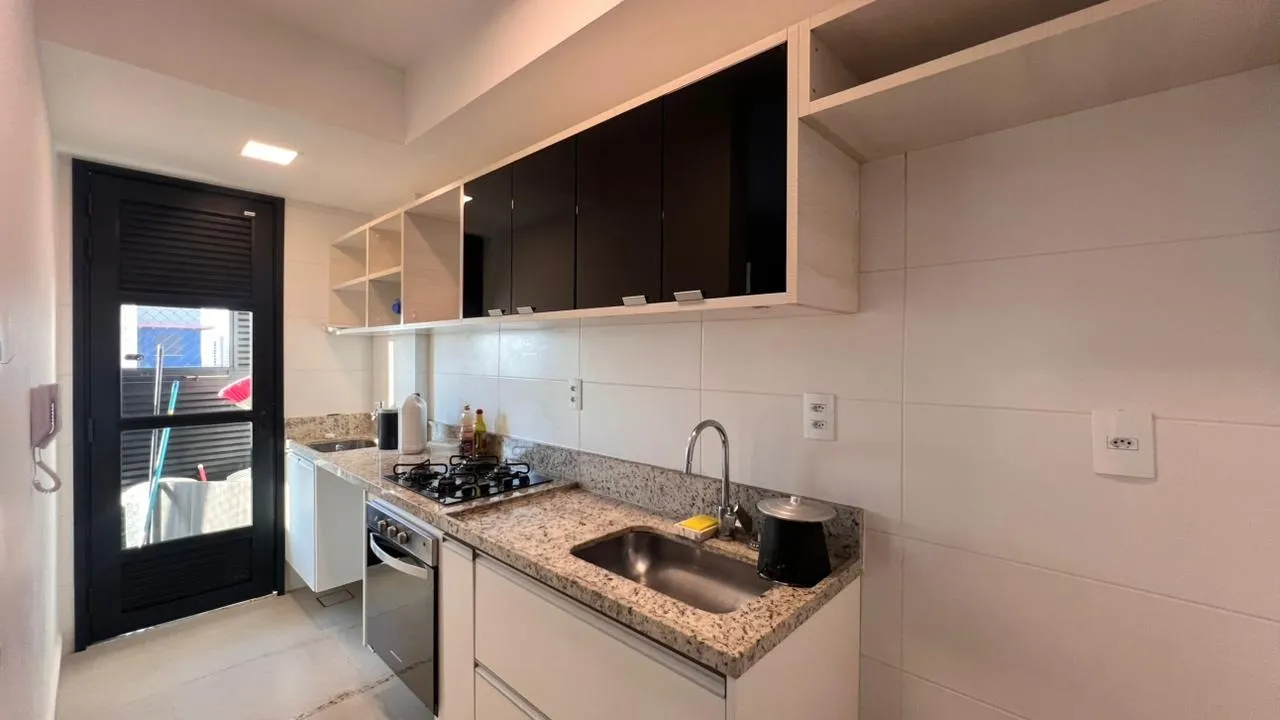 Imagem Apartamento Moderno de 67 m² com Suíte, Sacada Gourmet, Vista para o Pôr do Sol e 2 Vagas no Biarritz Campolim