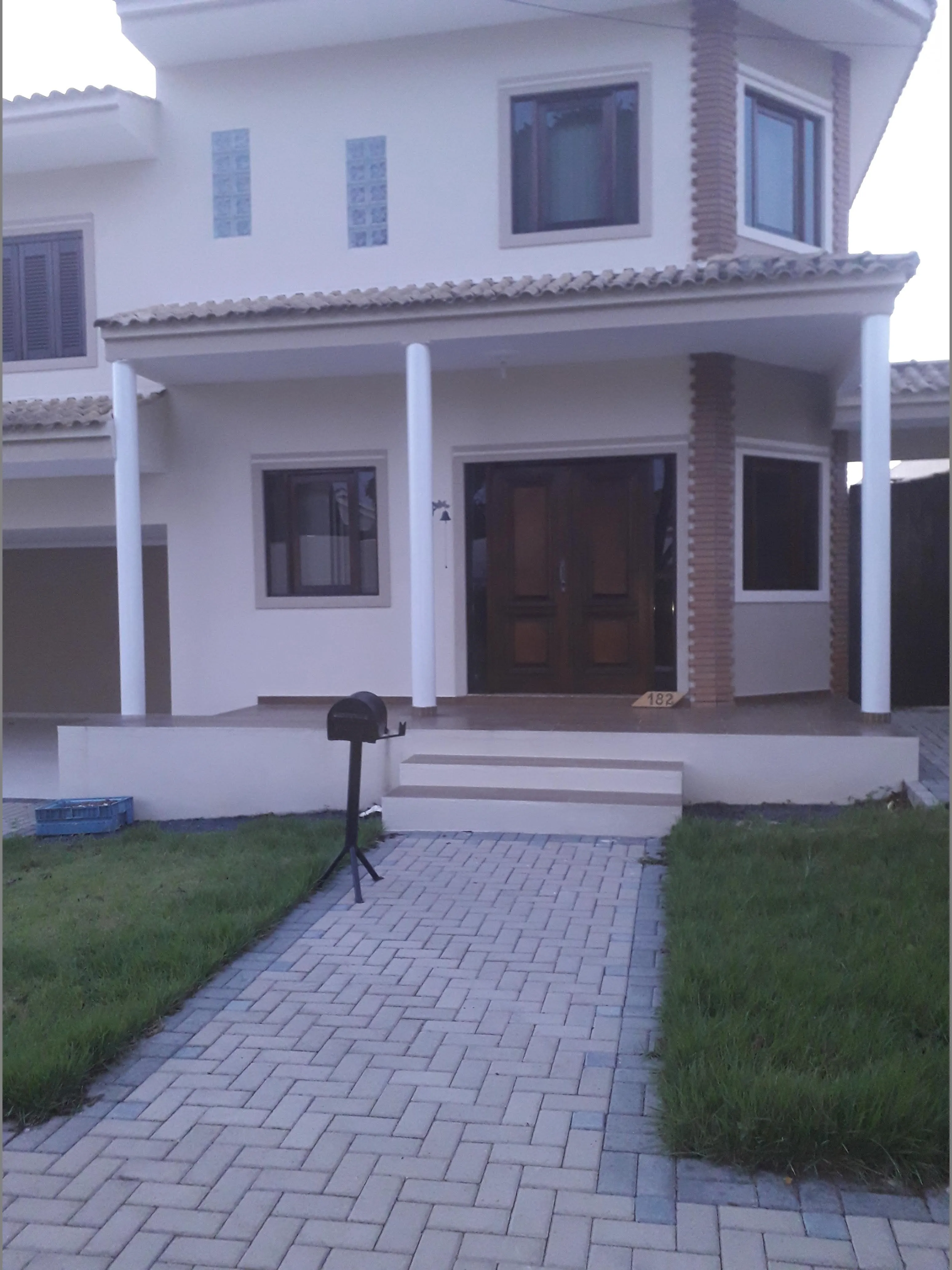 Imagem Linda Casa no Condomínio Ibiti do Paço com 348m².