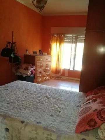 Imagem Sobrado para Venda - 440m², 8 dormitórios, sendo 3 suites, 4 vagas - Harmonia